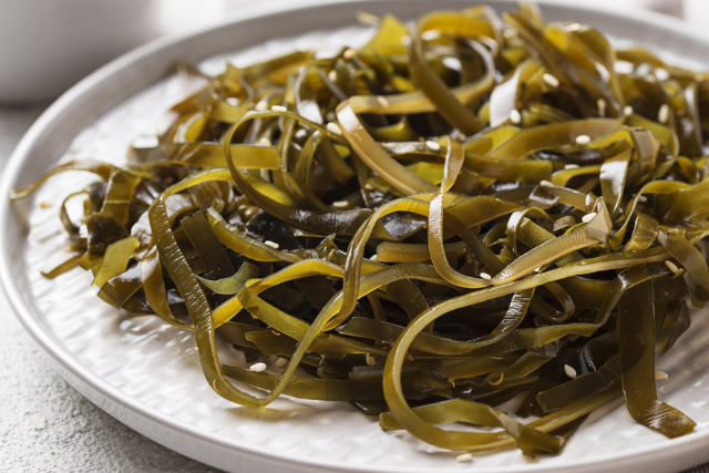 Fucoxanthin - supports metabolism